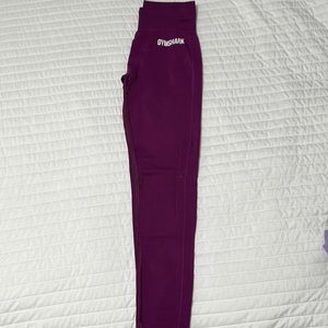 Gymshark gym leggings. Unsure about style, very stretchy and soft. Size S